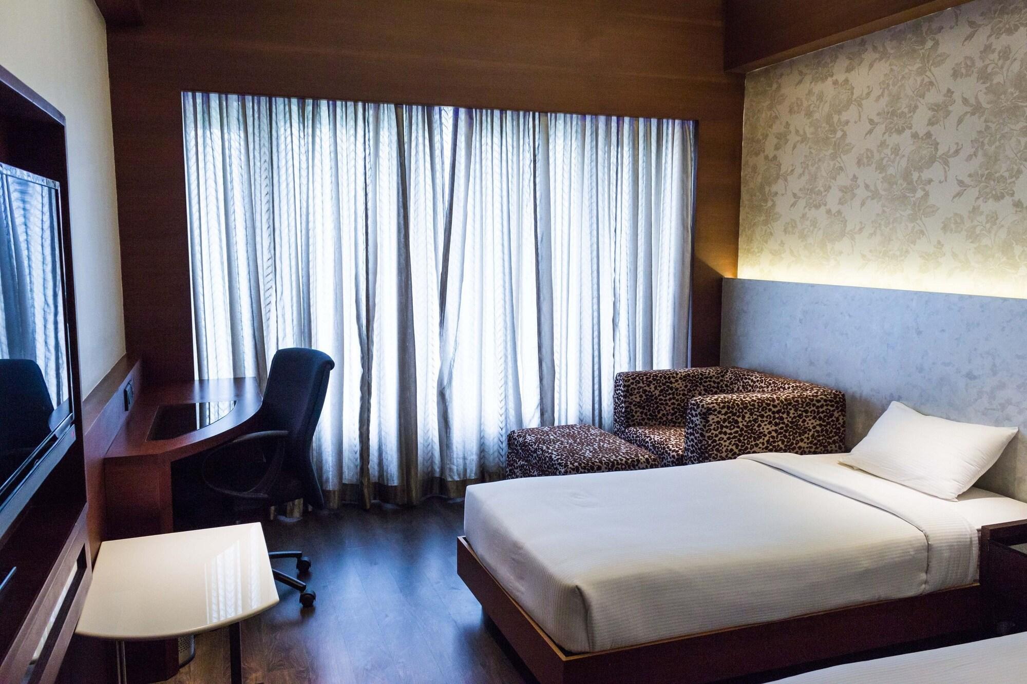 Hotel Diana Heights Luxury Nedumbassery